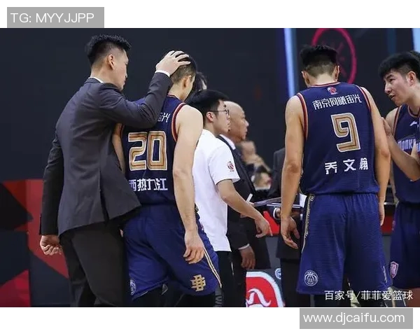 屈福特主场迎战热刺争夺英超积分两队实力对决引发球迷热议